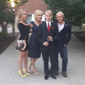 Meet your Posher, Leah